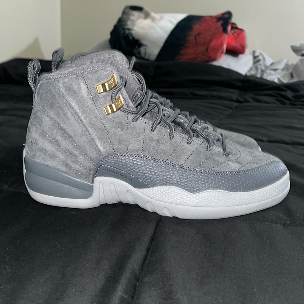 air jordan 12 retro dark grey, boys size 7